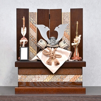 コンパクト兜飾り03