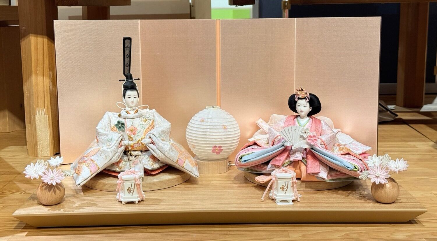 小出松寿作　のしに桜　桃箔屏風親王飾りの画像